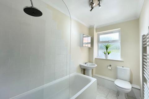 1 bedroom maisonette to rent, Copners Drive, Holmer Green, HP15