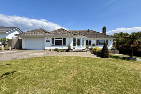 3 bedroom bungalow for sale, Loraine Avenue, Christchurch BH23