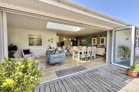 3 bedroom bungalow for sale, Loraine Avenue, Christchurch BH23