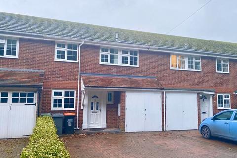 4 bedroom terraced house to rent, Grove Park Road, Woodside, LU1