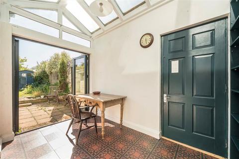 2 bedroom house for sale, Park Road, Teddington TW11