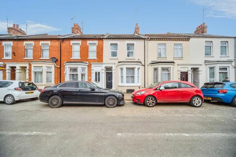 Terraced house - Cedar Road, NORTHAMPTON, Northamptonshire, NN1