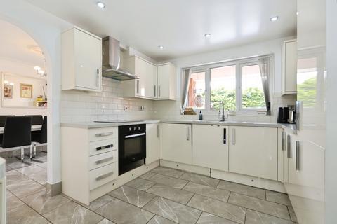 5 bedroom detached house for sale, Worcester Road, STOURPORT-ON-SEVERN, Worcestershire, DY13