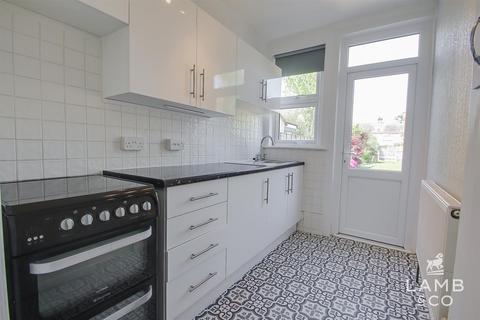 2 bedroom semi-detached house for sale, Branston Road, Clacton-On-Sea CO15