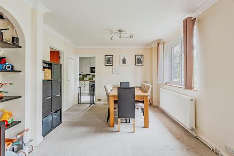 3 bedroom semi-detached house for sale, Kenrick Square, Bletchingley, Redhill
