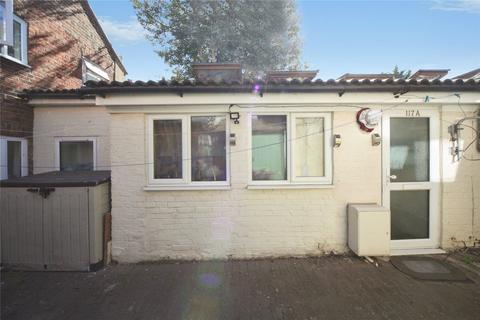 1 bedroom bungalow for sale, Wellington Street, Luton, Bedfordshire, LU1