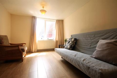 undefined, St Anns Close, City Centre