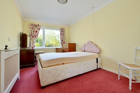 1 bedroom ground floor flat for sale, West Street, Godmanchester, Huntingdon, PE29