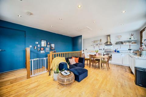 2 bedroom flat for sale, Clare Street, Northampton, Northamptonshire, NN1