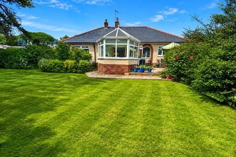 3 bedroom bungalow for sale, Rhosesmor, Mold, Flintshire, CH7