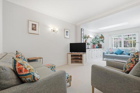 4 bedroom semi-detached house for sale, Burses Way, Hutton, CM13