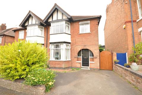 3 bedroom semi-detached house to rent, Acacia Road, Leamington Spa