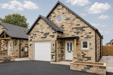 undefined, Halifax Road, Hightown, Liversedge, WF15