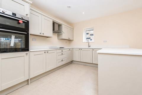 undefined, Halifax Road, Hightown, Liversedge, WF15