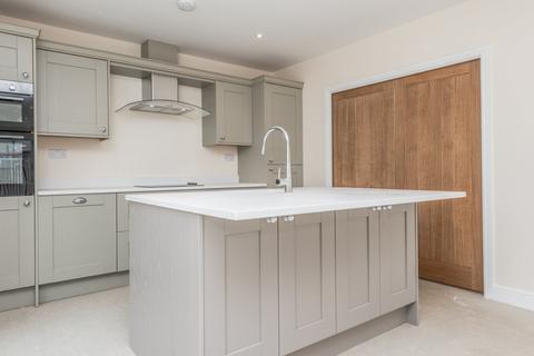 undefined, Halifax Road, Hightown, Liversedge, WF15