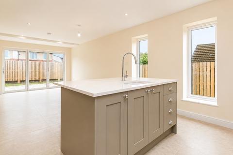 undefined, Halifax Road, Hightown, Liversedge, WF15