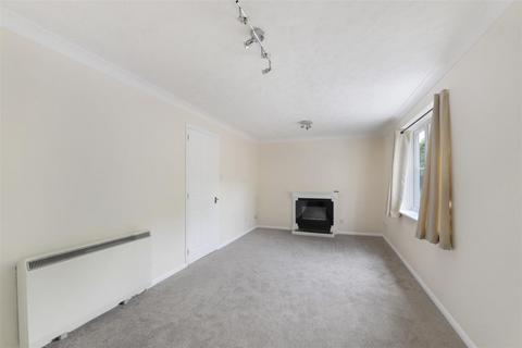 2 bedroom apartment for sale, Queens Road, Maidstone ME16