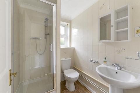 2 bedroom apartment for sale, Queens Road, Maidstone ME16