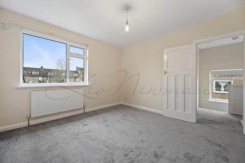 1 bedroom flat to rent, The Close, Eastcote, Pinner HA5