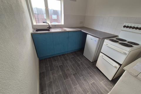 2 bedroom semi-detached house for sale, Poole Crescent, Leeds