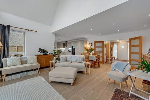 undefined, Kings Drive, Ashton Keynes, SN6