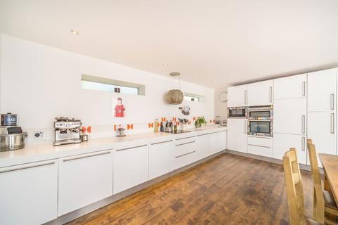 4 bedroom terraced house for sale, Medfield Street, London SW15