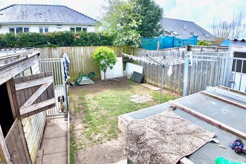 3 bedroom semi-detached house for sale, Llwyn-On Crescent, Oakdale, NP12