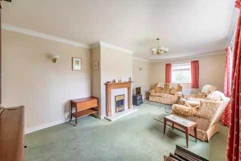 3 bedroom detached bungalow for sale - View 3
