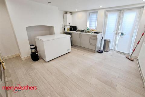 3 bedroom end of terrace house for sale, Fitzwilliam Street, Hoyland, Barnsley