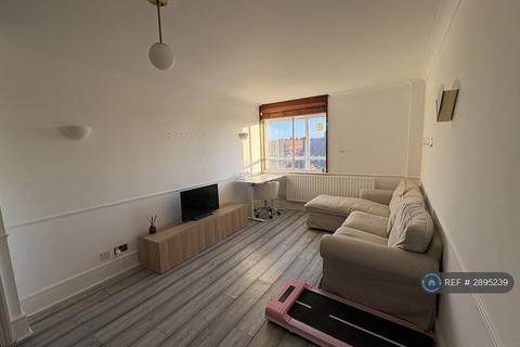 1 bedroom flat to rent, Century House, London, SW16