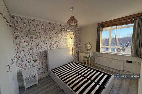 1 bedroom flat to rent, Century House, London, SW16