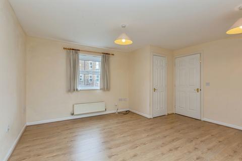 3 bedroom end of terrace house for sale, Arncott Way, Aylesbury