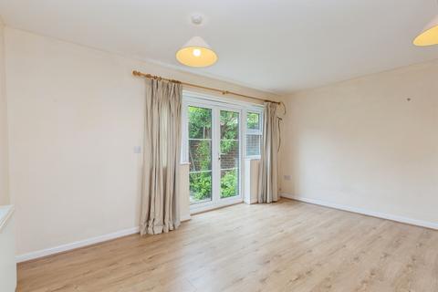 3 bedroom end of terrace house for sale, Arncott Way, Aylesbury