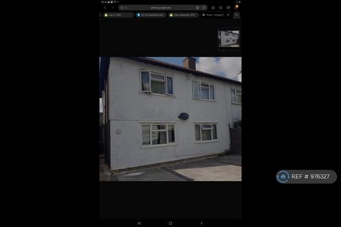 1 bedroom in a house share to rent, Westminster Ave, Croydon, CR7