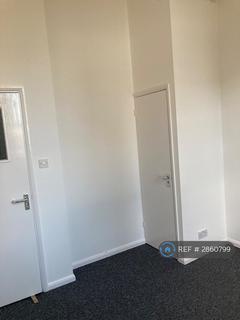 1 bedroom flat to rent, High Street, Gravesend, DA11