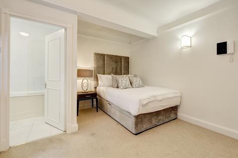 Studio to rent, Fulham Road, London, SW3