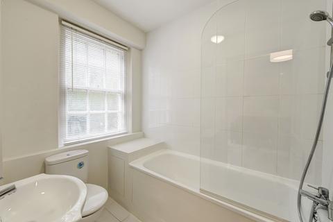 Studio to rent, Fulham Road, London, SW3
