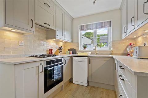 3 bedroom detached house for sale, Fairfax Grove, Leeds LS19