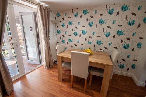 2 bedroom townhouse for sale, Hardman Close, Manchester M26