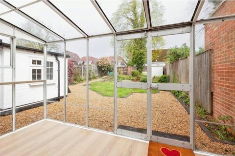 2 bedroom end of terrace house for sale, Kingsbury Drive, Old Windsor, Windsor
