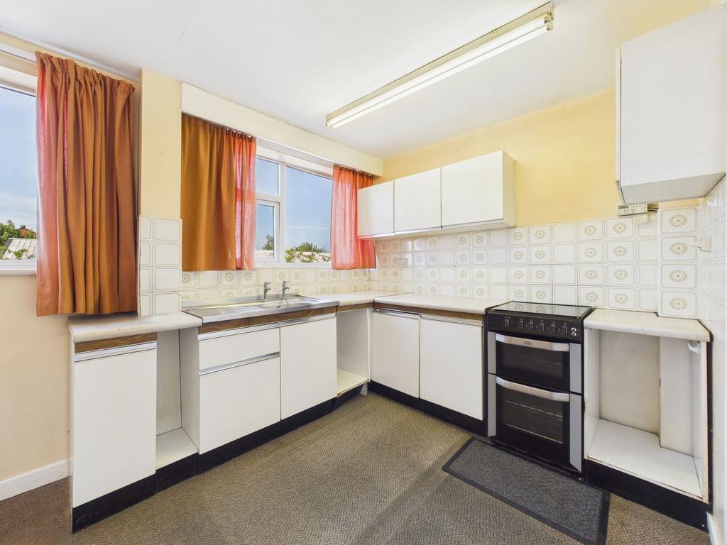 House in Gedling, Woodthorpe, Nottinghamshire - More