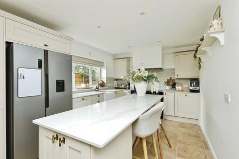 4 bedroom detached house for sale, Harworth Avenue, Blyth, Worksop