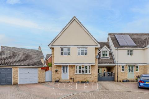 4 bedroom link detached house for sale, Tortoiseshell Close, Pinewood, IP8