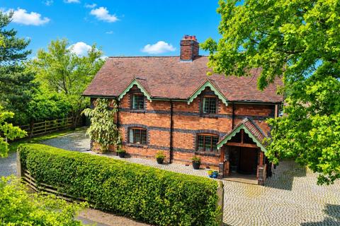 4 bedroom detached house for sale, Shirrall Drive, Canwell Estate, Drayton Bassett