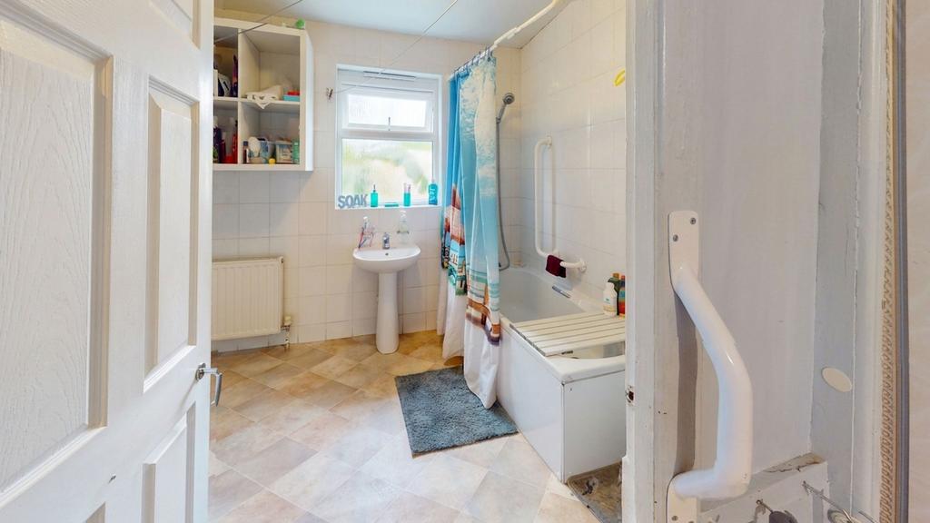 House in London, Streatham - More