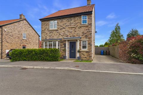 3 bedroom detached house for sale, Paddock View, Walkington