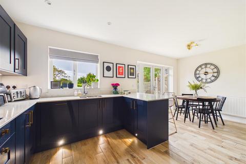 3 bedroom detached house for sale, Paddock View, Walkington