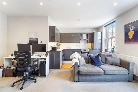 1 bedroom flat for sale, Upper High Street, Epsom