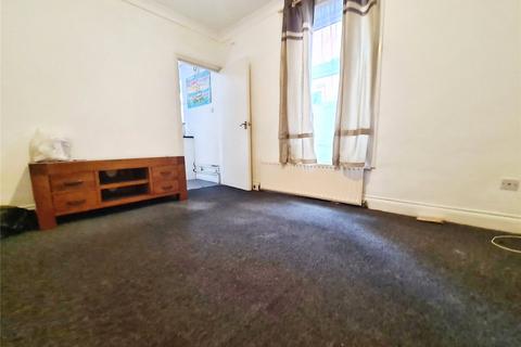 3 bedroom terraced house to rent, Livingstone Road, Hampshire SO14