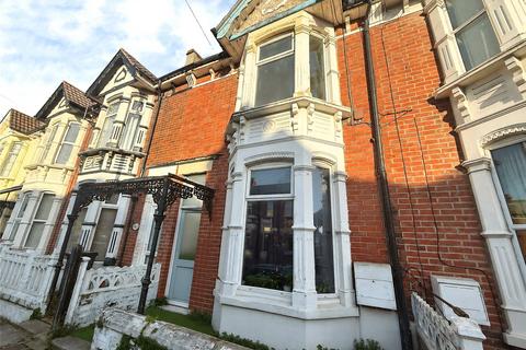 2 bedroom flat to rent, Winter Road, Hampshire PO4